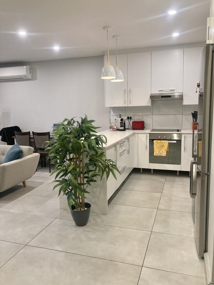 To Let 2 Bedroom Property for Rent in Rondebosch Western Cape